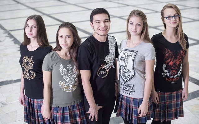 Tamara z Gruzji, Inessa z Armenii, Ali z Uzbekistanu, Natalia z Ukrainy i Waleria z Kazachstanu (foto Jakub Szymczuk)